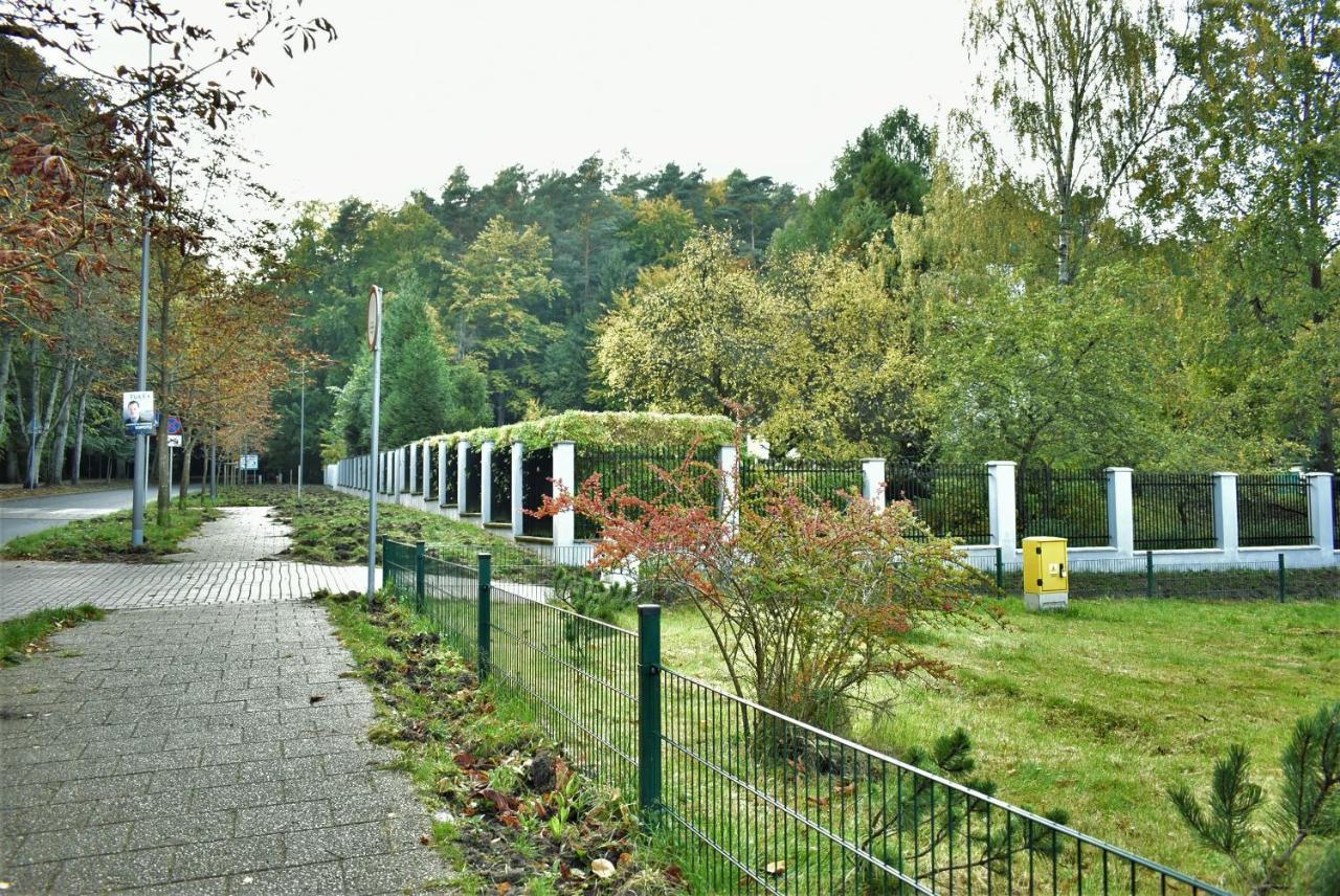 Basesopot Apartment Bagian luar foto