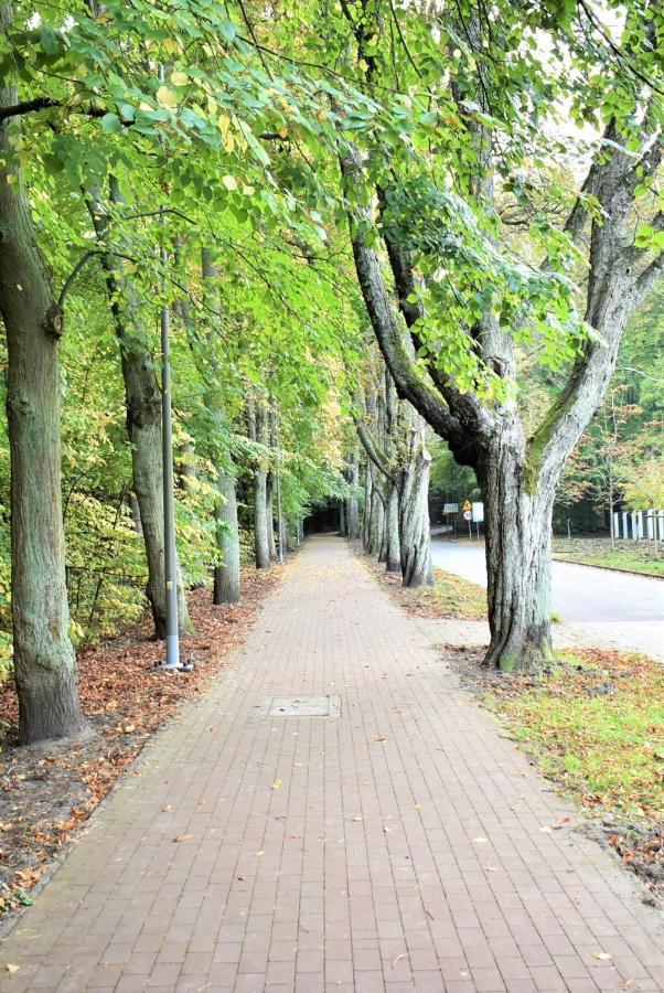 Basesopot Apartment Bagian luar foto